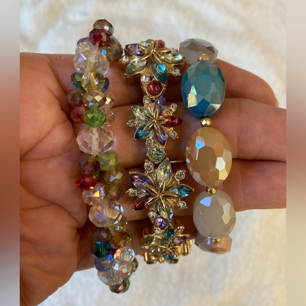 Bundle of 3 Beaded & Jeweled Stretch Bracelets New - Picture 2 of 7